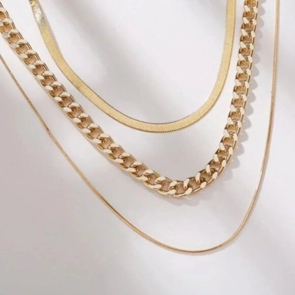 NEW 18K Gold Snake Chain Multi Layered Necklace - Picture 2 of 5